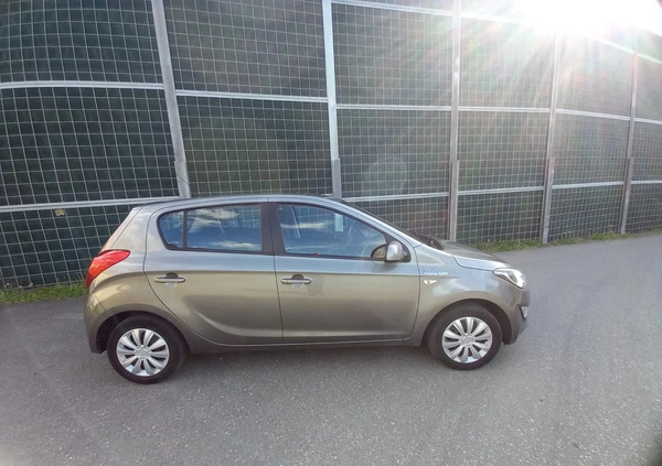 Hyundai i20 cena 16700 przebieg: 173077, rok produkcji 2013 z Kielce małe 106